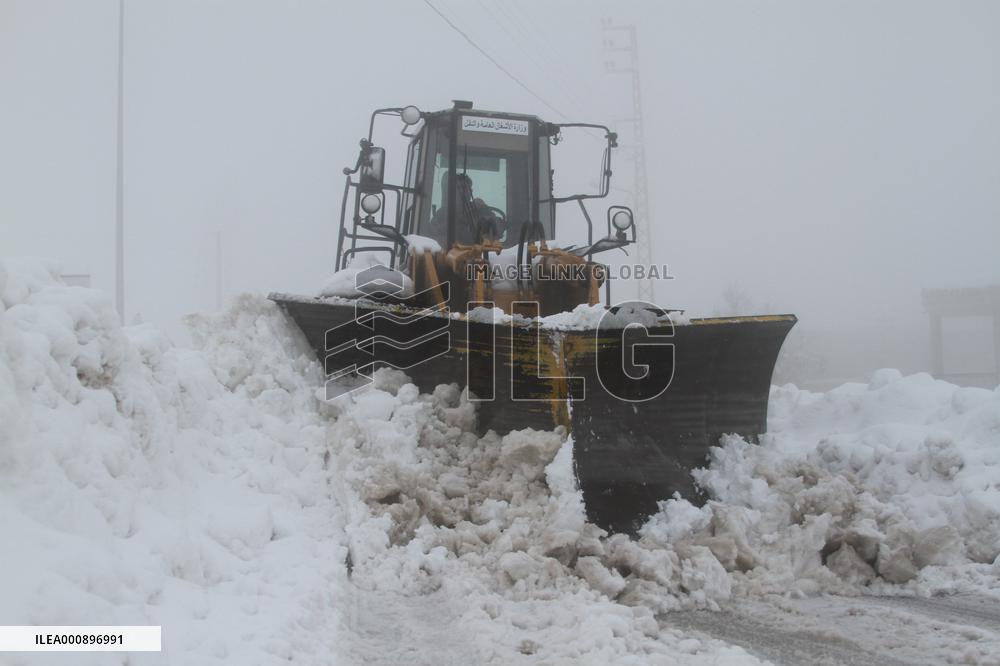 LEBANON-BCHARRE-SNOWSTORM