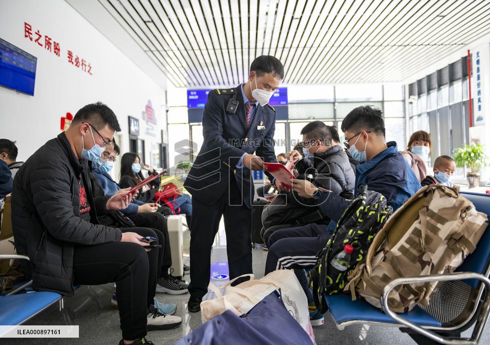 CHINA-YUNNAN-SPRING FESTIVAL RUSH-STATION (CN)