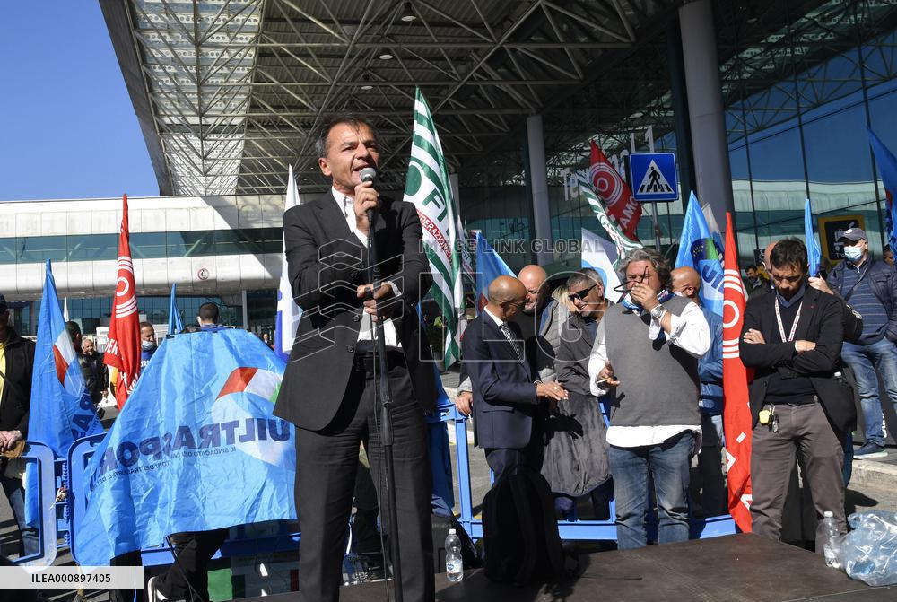 Alitalia Employees Protest At Fiumicino - Rome