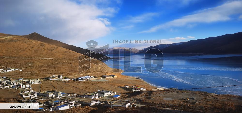 CHINA-TIBET-YAMZBOG YUMCO LAKE-SCENERY (CN)