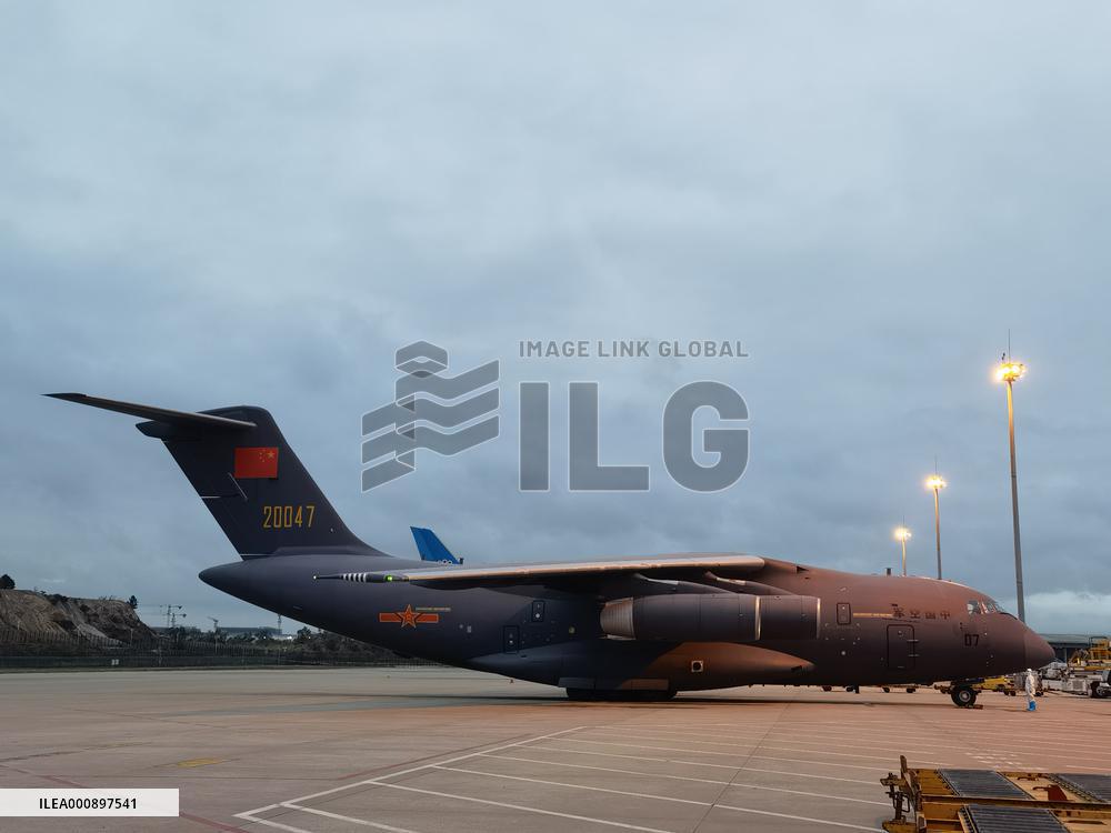 CHINA-GUANGZHOU-MILITARY PLANES-TONGA-RELIEF SUPPLIES-RETURN (CN)