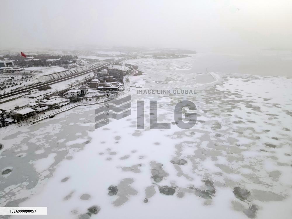 TURKEY-ANKARA-MOGAN LAKE-SNOWFALL