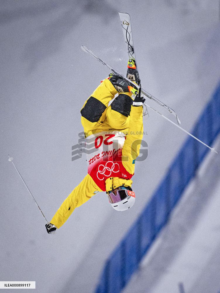 (BEIJING2022)CHINA-ZHANGJIAKOU-OLYMPIC WINTER GAMES-FREESTYLE SKIING-WOMEN'S MOGULS QUALIFICATION(CN)