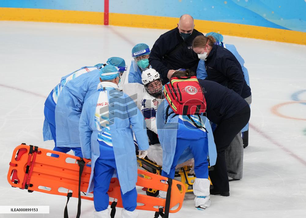 (BEIJING2022)CHINA-BEIJING-OLYMPIC WINTER GAMES-ICE HOCKEY-WOMEN'S PRELIMINARY-USA VS FIN (CN)
