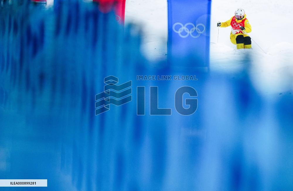 (BEIJING2022)CHINA-ZHANGJIAKOU-OLYMPIC WINTER GAMES-FREESTYLE SKIING-WOMEN'S MOGULS QUALIFICATION(CN)
