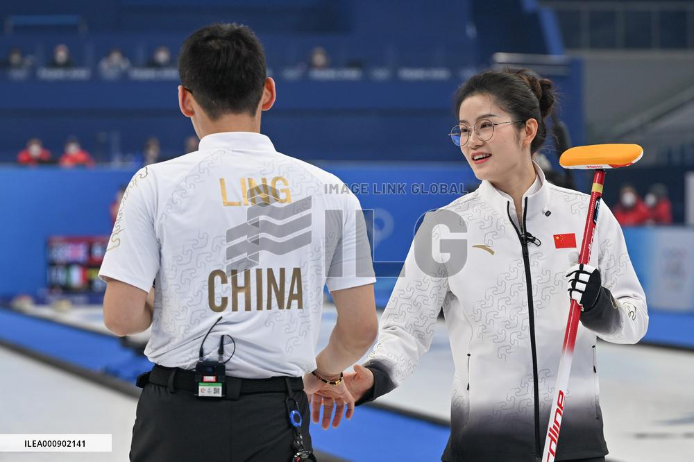 (BEIJING2022)CHINA-BEIJING-WINTER OLYMPIC GAMES-CURLING-MIXED DOUBLES-CHINA VS NORWAY (CN)
