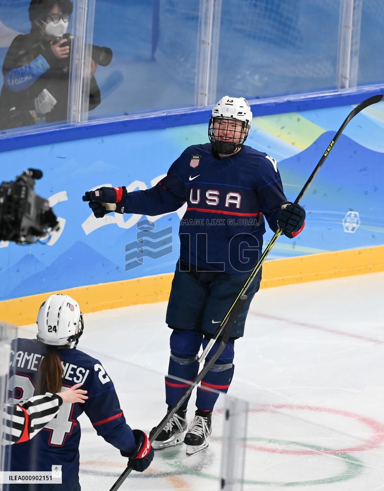 (BEIJING2022)CHINA-BEIJING-OLYMPIC WINTER GAMES-ICE HOCKEY-WOMEN'S PRELIMINARY-USA VS ROC (CN)