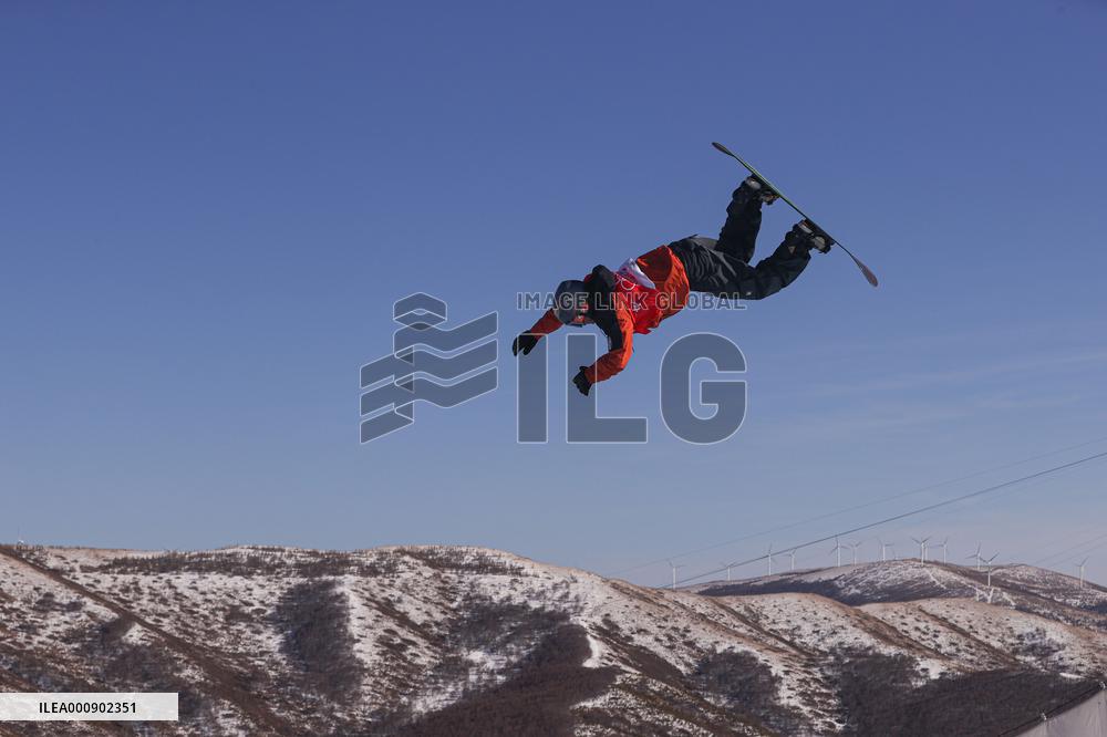 (XHTP)(BEIJING2022)CHINA-ZHANGJIAKOU-OLYMPIC WINTER GAMES-SNOWBOARD-SLOPESTYLE-QUALIFICATION (CN)