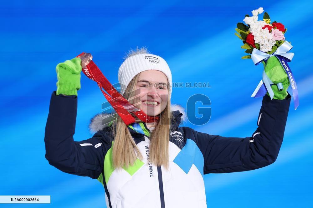 (BEIJING2022)CHINA-ZHANGJIAKOU-OLYMPIC WINTER GAMES-AWARDING CEREMONY (CN)