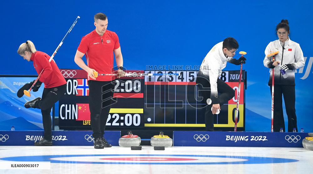 (BEIJING2022)CHINA-BEIJING-WINTER OLYMPIC GAMES-CURLING-MIXED DOUBLES-CHINA VS NORWAY (CN)