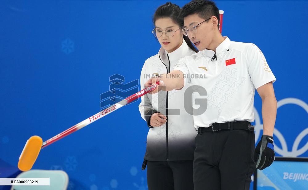 (BEIJING2022)CHINA-BEIJING-WINTER OLYMPIC GAMES-CURLING-MIXED DOUBLES-CHINA VS GREAT BRITAIN (CN)