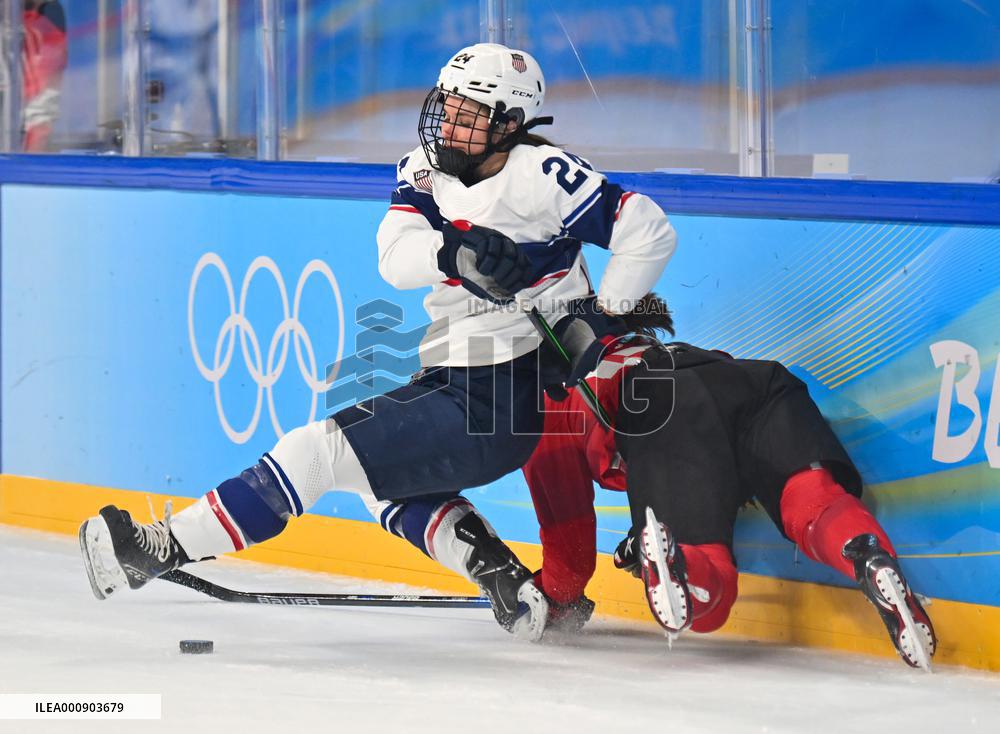 (BEIJING2022)CHINA-BEIJING-OLYMPIC WINTER GAMES-ICE HOCKEY-WOMEN'S PRELIMINARY-U.S VS SWITZERLAND