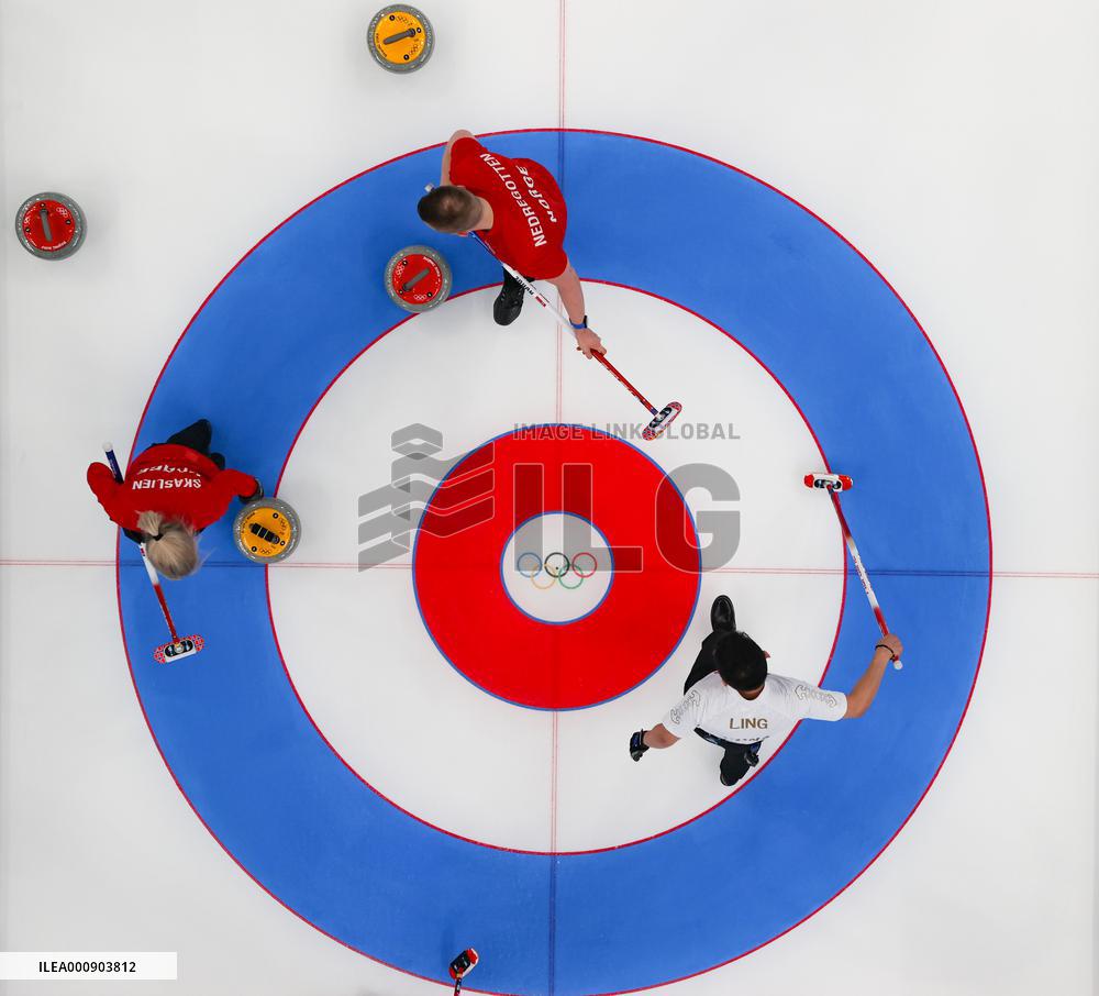 (BEIJING2022)CHINA-BEIJING-WINTER OLYMPIC GAMES-CURLING-MIXED DOUBLES-CHINA VS NORWAY (CN)