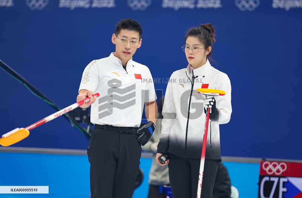 (BEIJING2022)CHINA-BEIJING-WINTER OLYMPIC GAMES-CURLING-MIXED DOUBLES-CHINA VS CZECH REPUBLIC (CN)