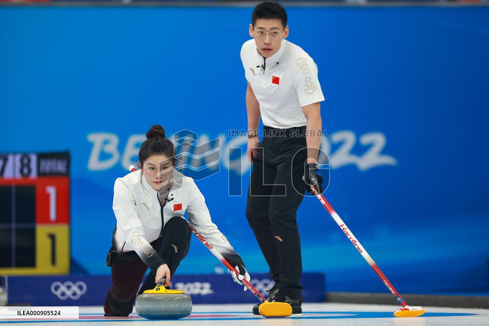 (BEIJING2022)CHINA-BEIJING-WINTER OLYMPIC GAMES-CURLING-MIXED DOUBLES-CHINA VS CZECH REPUBLIC (CN)