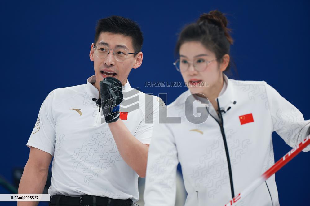 (BEIJING2022)CHINA-BEIJING-WINTER OLYMPIC GAMES-CURLING-MIXED DOUBLES-CHINA VS CZECH REPUBLIC (CN)