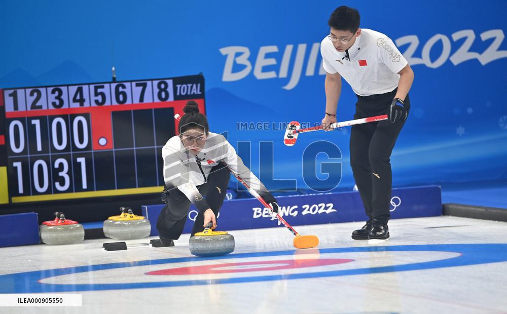 (BEIJING2022)CHINA-BEIJING-WINTER OLYMPIC GAMES-CURLING-MIXED DOUBLES-CHINA VS CZECH REPUBLIC (CN)