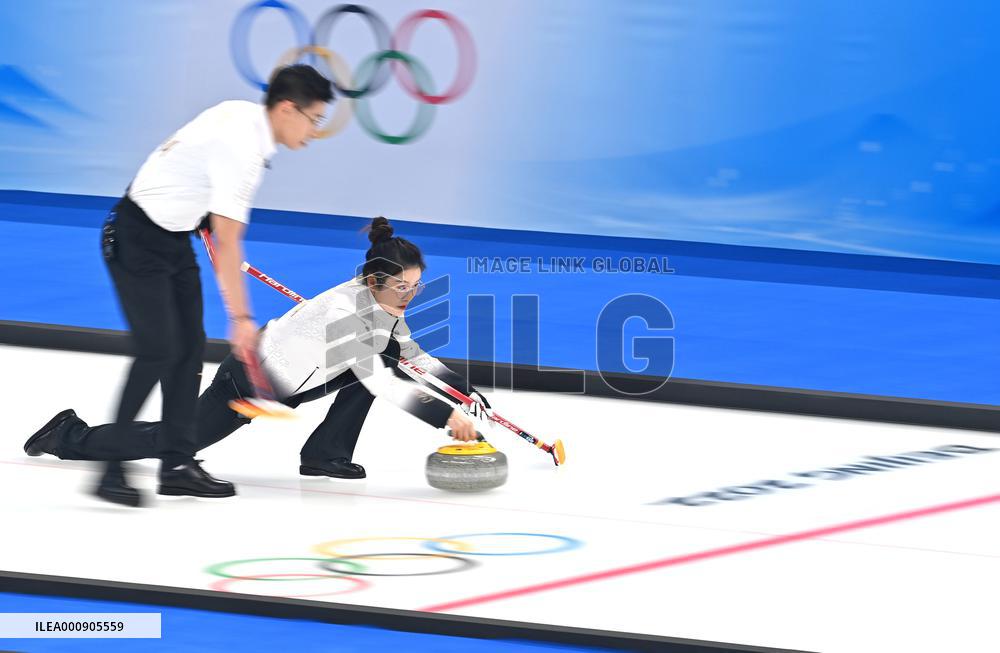(BEIJING2022)CHINA-BEIJING-WINTER OLYMPIC GAMES-CURLING-MIXED DOUBLES-CHINA VS CZECH REPUBLIC (CN)