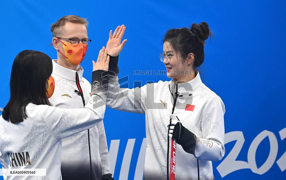 (BEIJING2022)CHINA-BEIJING-WINTER OLYMPIC GAMES-CURLING-MIXED DOUBLES-CHINA VS CZECH REPUBLIC (CN)