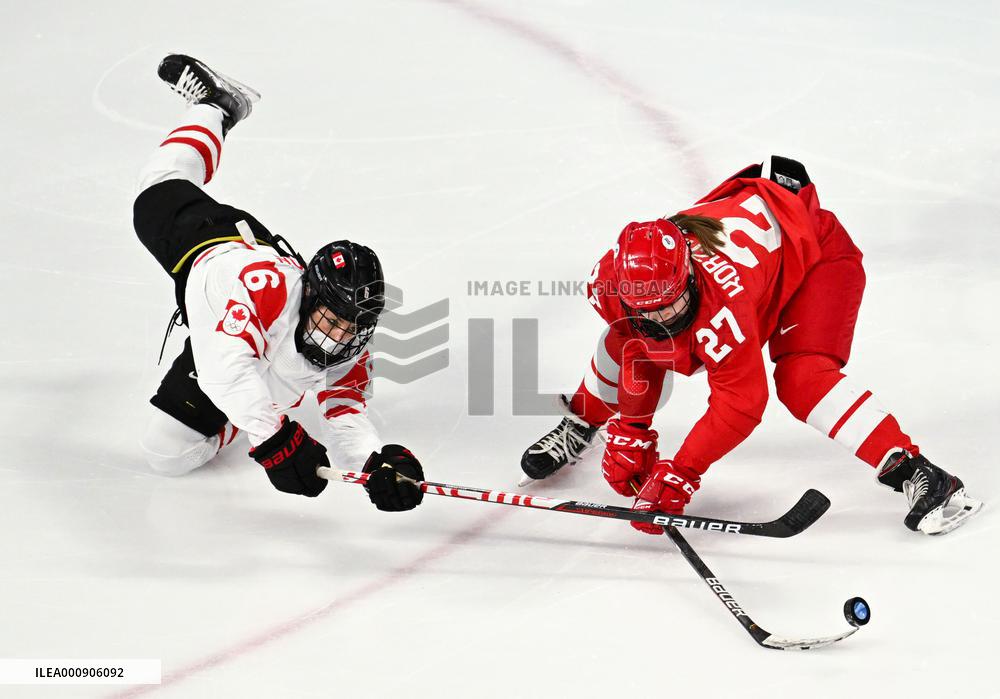 (XHTP)(BEIJING2022)CHINA-BEIJING-OLYMPIC WINTER GAMES-ICE HOCKEY-WOMEN'S PRELIMINARY-CANADA VS ROC (CN)