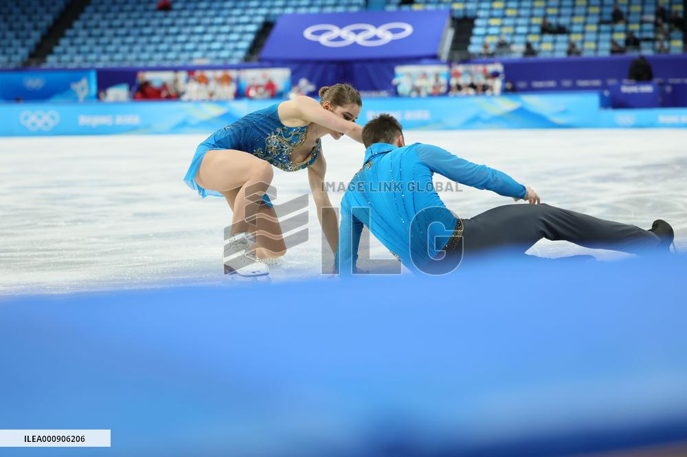(BEIJING2022)CHINA-BEIJING-OLYMPIC WINTER GAMES-FIGURE SKATING-TEAM EVENT-PAIRS-FREE SKATING (CN)