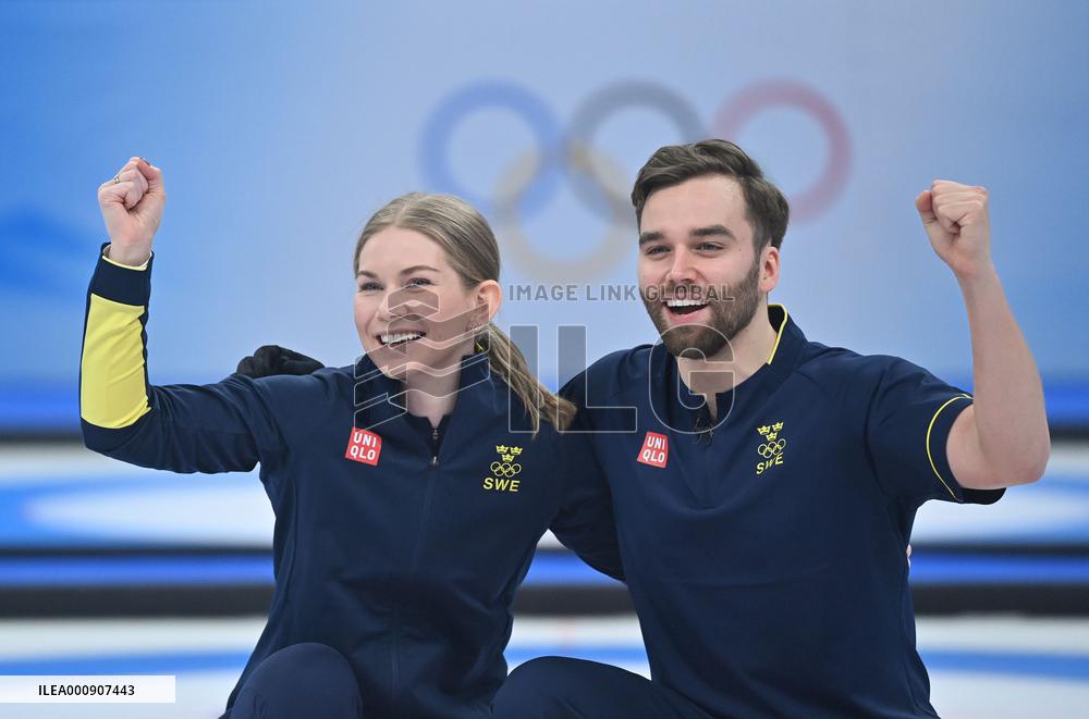 (XHTP)(BEIJING2022)CHINA-BEIJING-WINTER OLYMPIC GAMES-CURLING-MIXED DOUBLES (CN)