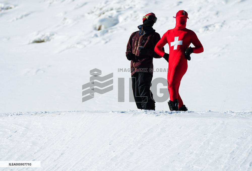 (BEIJING2022)CHINA-ZHANGJIAKOU-OLYMPIC WINTER GAMES-SIDELIGHTS-AUDIENCE (CN)