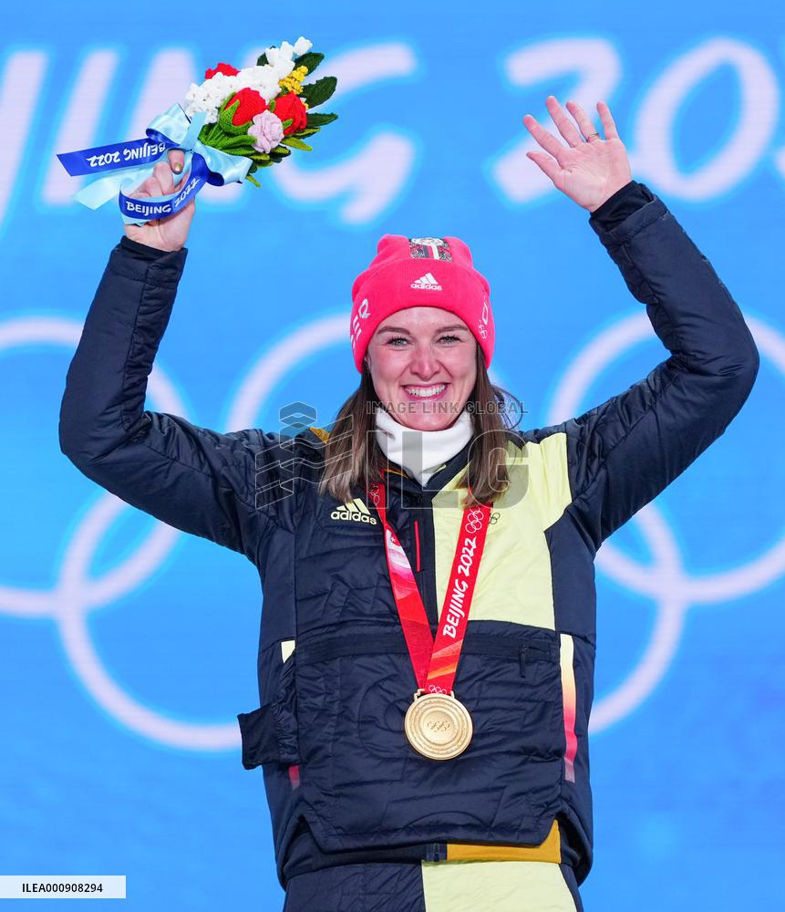 (BEIJING2022)CHINA-ZHANGJIAKOU-OLYMPIC WINTER GAMES-AWARDING CEREMONY (CN)