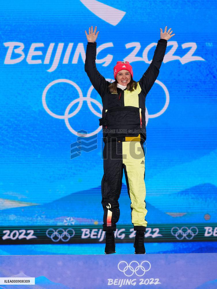 (BEIJING2022)CHINA-ZHANGJIAKOU-OLYMPIC WINTER GAMES-AWARDING CEREMONY (CN)