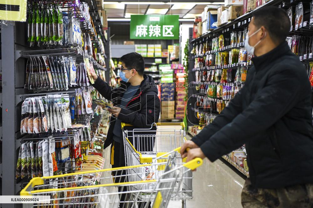 CHINA-GUANGXI-DEBAO-COVID-19-MARKET SUPPLIES (CN)