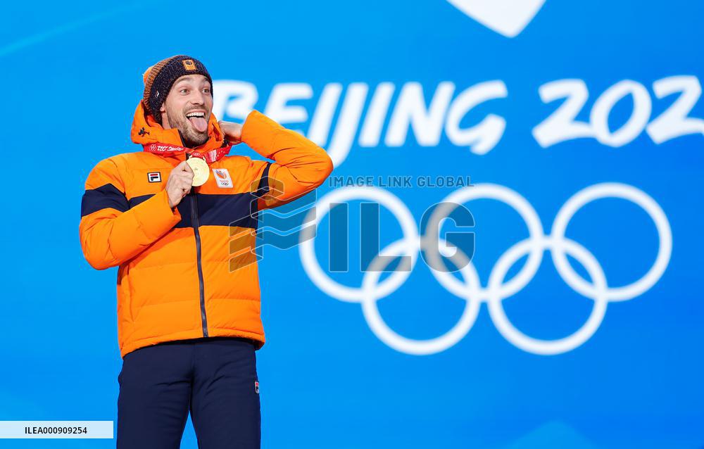 (BEIJING2022)CHINA-BEIJING-OLYMPIC WINTER GAMES-AWARDING CEREMONY (CN)