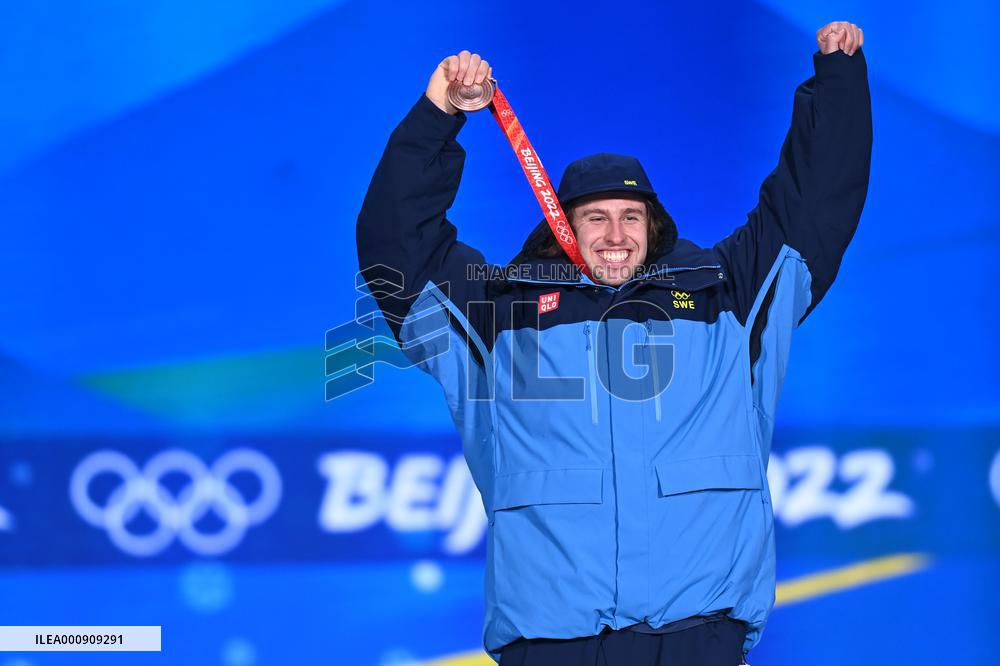 (BEIJING2022)CHINA-BEIJING-OLYMPIC WINTER GAMES-AWARDING CEREMONY (CN)