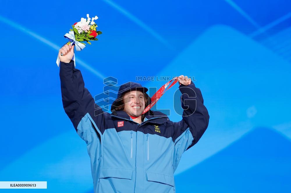 (BEIJING2022)CHINA-BEIJING-OLYMPIC WINTER GAMES-AWARDING CEREMONY (CN)