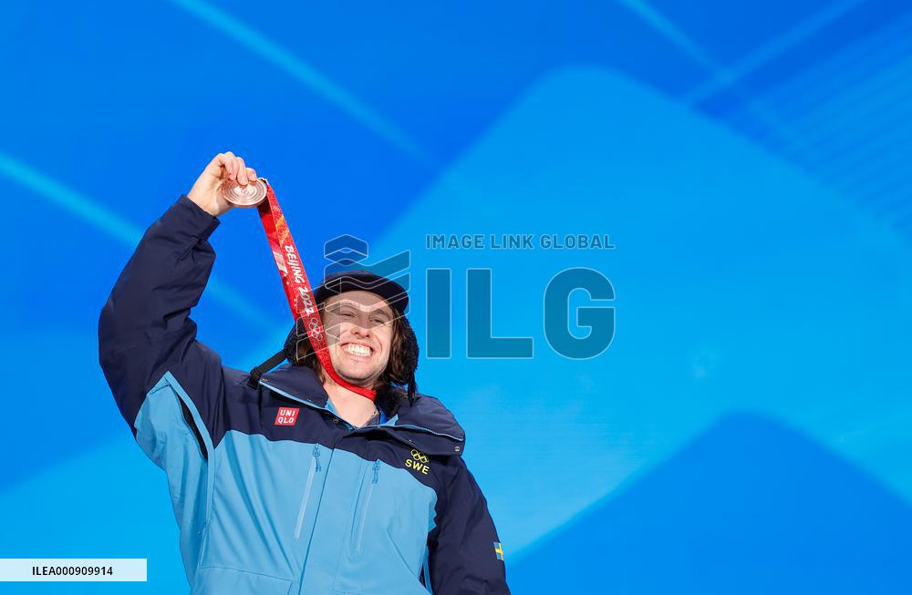 (BEIJING2022)CHINA-BEIJING-OLYMPIC WINTER GAMES-AWARDING CEREMONY (CN)