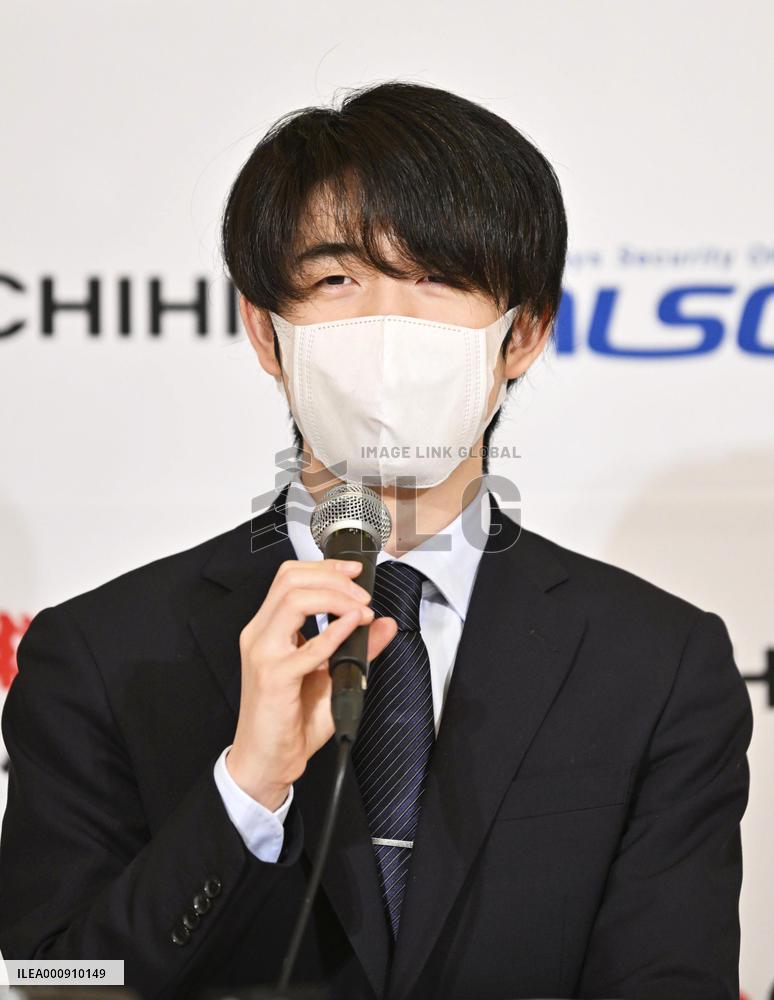 Fujii becomes youngest shogi player with 5 major titles