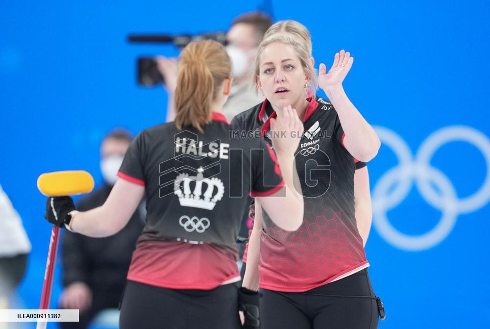 (BEIJING2022)CHINA-BEIJING-OLYMPIC WINTER GAMES-CURLING-WOMEN'S ROUND ROBIN SESSION-CHN VS DEN (CN)