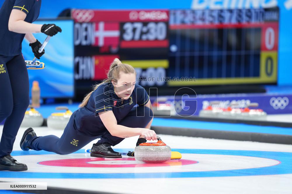 (BEIJING2022)CHINA-BEIJING-OLYMPIC WINTER GAMES-CURLING-WOMEN'S ROUND ROBIN SESSION-SWE VS JPN (CN)