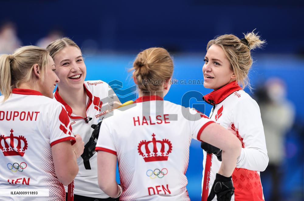 (BEIJING2022)CHINA-BEIJING-OLYMPIC WINTER GAMES-CURLING-WOMEN'S ROUND ROBIN SESSION-JPN VS DEN (CN)