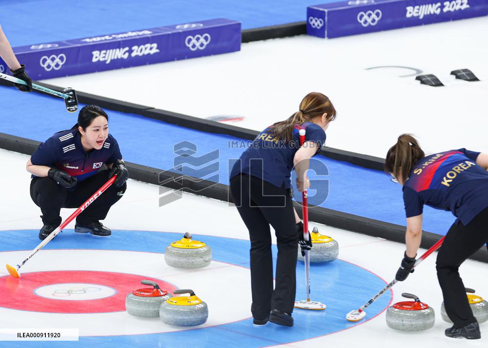 (BEIJING2022)CHINA-BEIJING-OLYMPIC WINTER GAMES-CURLING-WOMEN'S ROUND ROBIN SESSION-KOR VS ROC (CN)