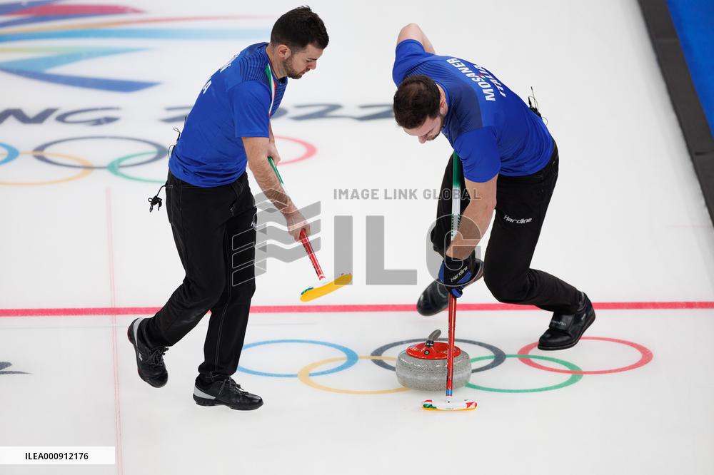 (BEIJING2022)CHINA-BEIJING-OLYMPIC WINTER GAMES-CURLING-MEN'S ROUND ROBIN SESSION-CHN VS GBR (CN)
