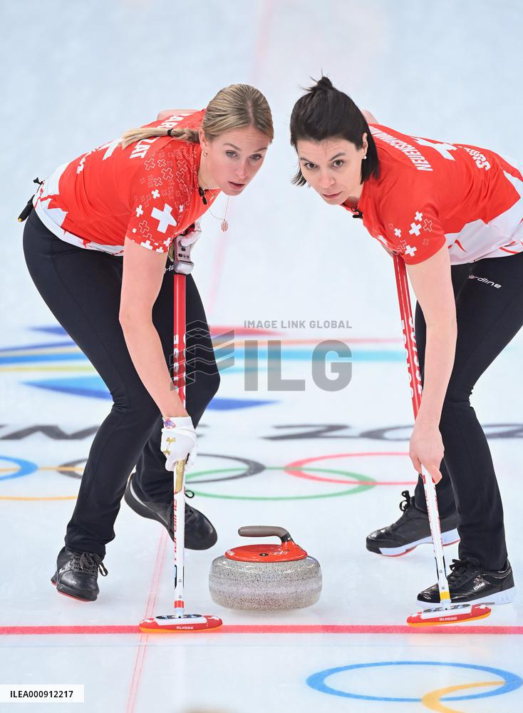 (BEIJING2022)CHINA-BEIJING-OLYMPIC WINTER GAMES-CURLING-WOMEN'S ROUND ROBIN SESSION-SUI VS CAN (CN)