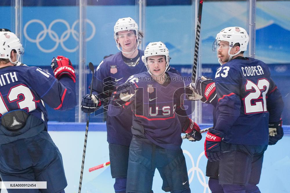 (BEIJING2022)CHINA-BEIJING-OLYMPIC WINTER GAMES-ICE HOCKEY-MEN'S PRELIMINARY-U.S. VS CHINA (CN)