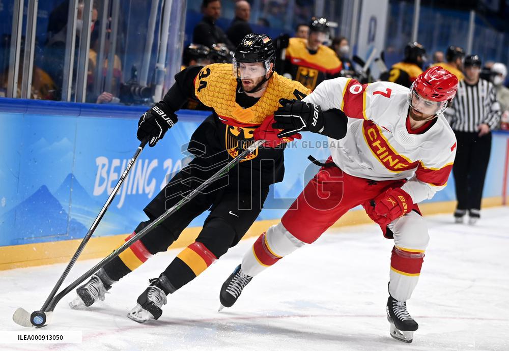 (BEIJING2022)CHINA-BEIJING-OLYMPIC WINTER GAMES-ICE HOCKEY-MEN'S PRELIMINARY-GER VS CHN(CN)