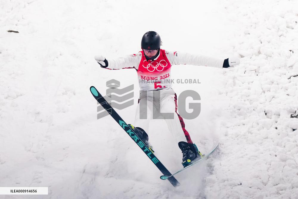 (BEIJING2022)CHINA-ZHANGJIAKOU-OLYMPIC WINTER GAMES-FREESTYLE SKIING-MIXED TEAM AERIALS-FINAL (CN)
