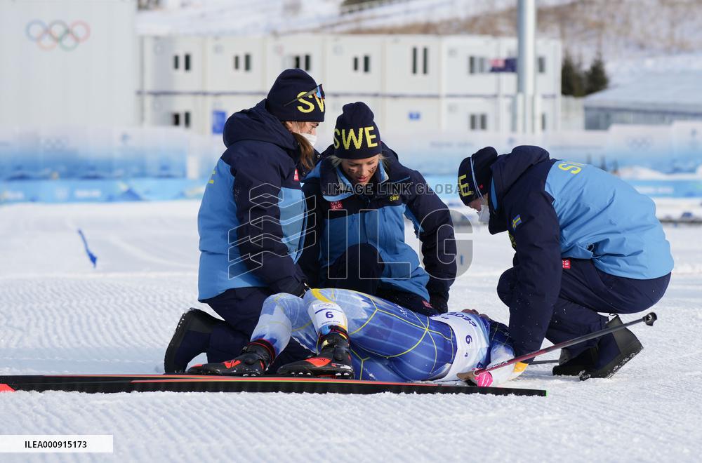 (BEIJING2022)CHINA-ZHANGJIAKOU-OLYMPIC WINTER GAMES-CROSS-COUNTRY SKIING-WOMEN'S 4X5KM RELAY (CN)