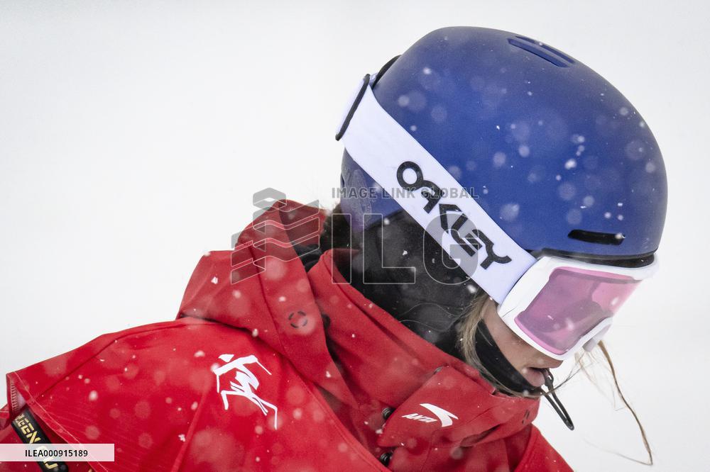 (BEIJING2022)CHINA-ZHANGJIAKOU-OLYMPIC WINTER GAMES-WOMEN'S FREESKI SLOPSTYLE QULAIFICATION-CALLING OFF (CN)