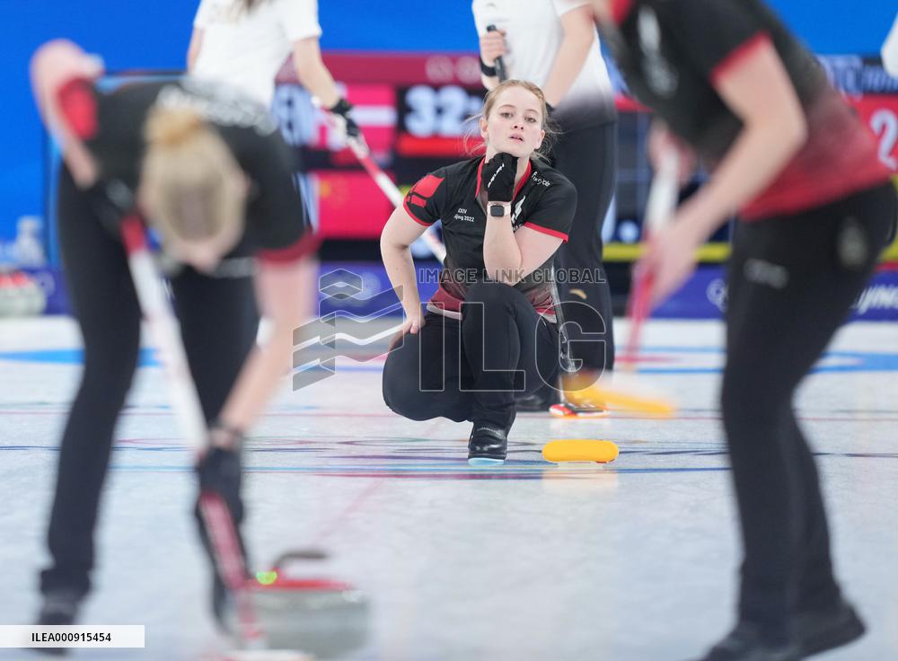 (XHTP)(BEIJING2022)CHINA-BEIJING-OLYMPIC WINTER GAMES-CURLING-WOMEN'S ROUND ROBIN SESSION-CHN VS DEN (CN)