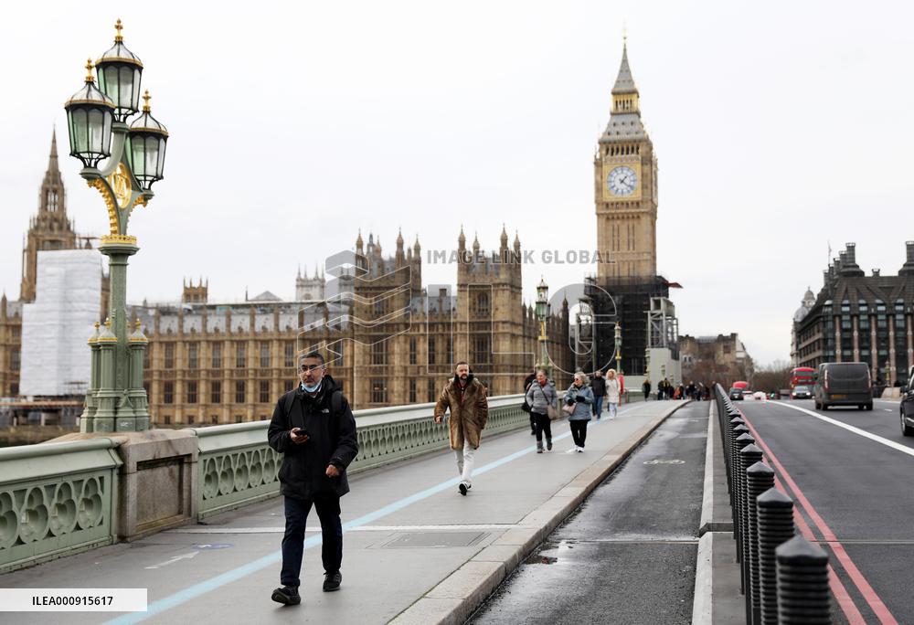BRITAIN-LONDON-COVID-19-RESTRICTIONS-PLAN