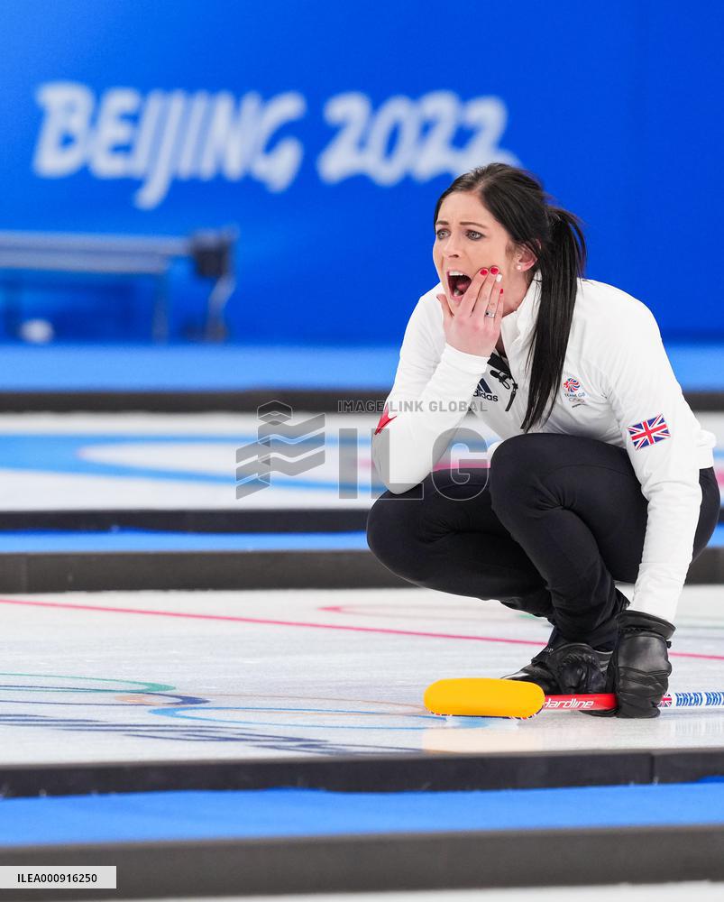 (BEIJING2022)CHINA-BEIJING-WINTER OLYMPIC GAMES-CURLING-WOMEN'S ROUND ROBIN-SWE vs GBR  (CN)