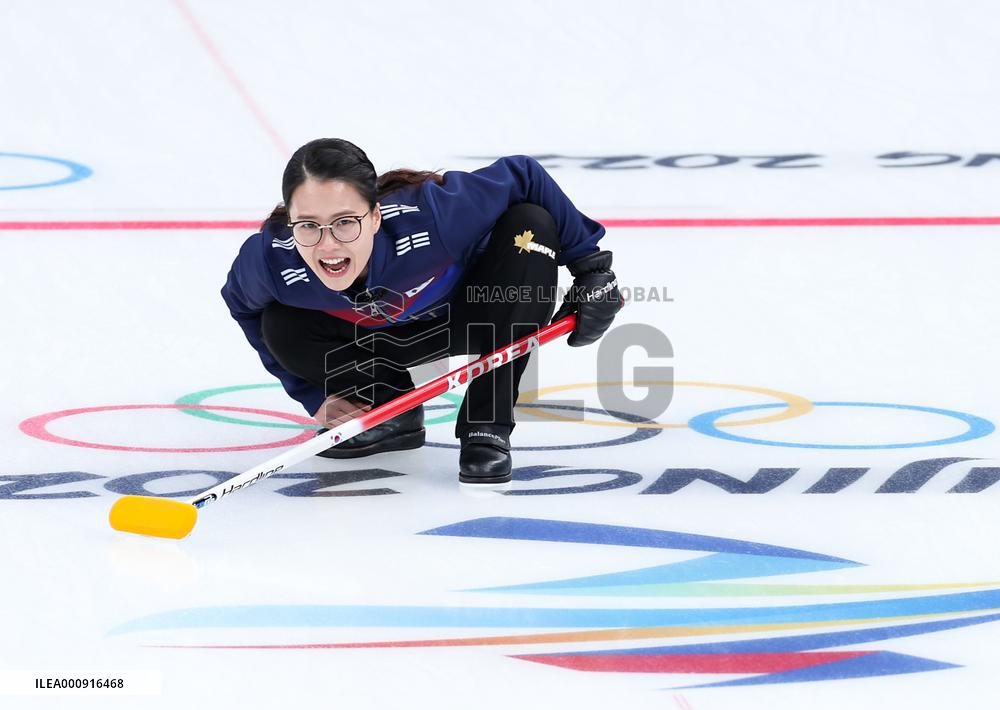 (BEIJING2022)CHINA-BEIJING-WINTER OLYMPIC GAMES-CURLING-WOMEN'S ROUND ROBIN-KOR vs GBR (CN)